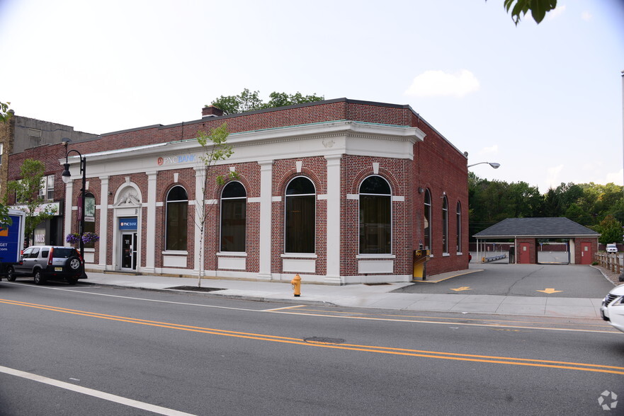 Primary Photo Of 424-426 Broad St, Bloomfield Bank For Lease
