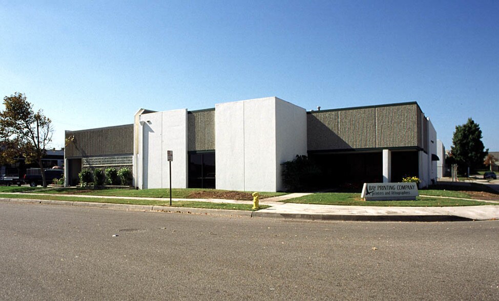 Primary Photo Of 23205 Early Ave, Torrance Manufacturing For Lease