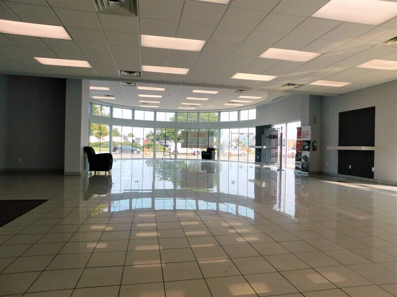 More Photos Of 202 W Gore Blvd, Lawton Auto Dealership For Sale