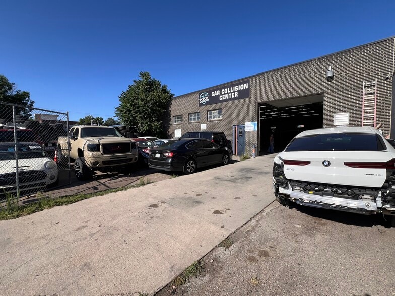 More Photos Of 1401-1425 Jamaica St, Aurora Auto Repair For Sale