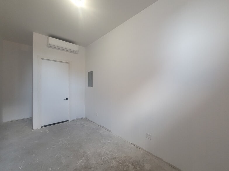 More Photos Of 483 Willis Ave, Bronx Apartments For Lease