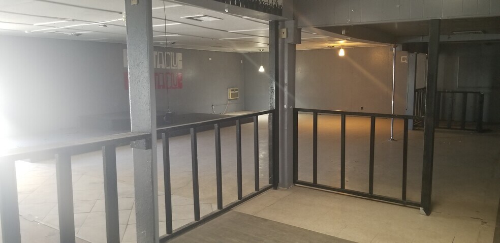 More Photos Of 2435 S K St, Tulare Bar For Sale