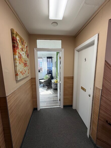 More Photos Of 93 Market Sq, Newington Office For Sale