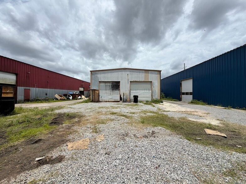 More Photos Of 3803 Paris Rd, Chalmette Warehouse For Sale