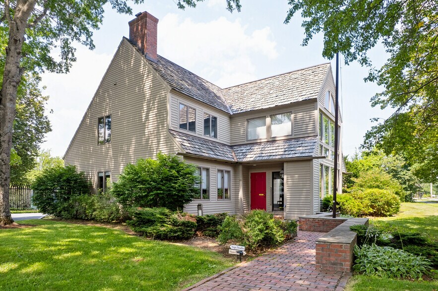 More Photos Of 68 Lyme Rd, Hanover Office Residential For Sale