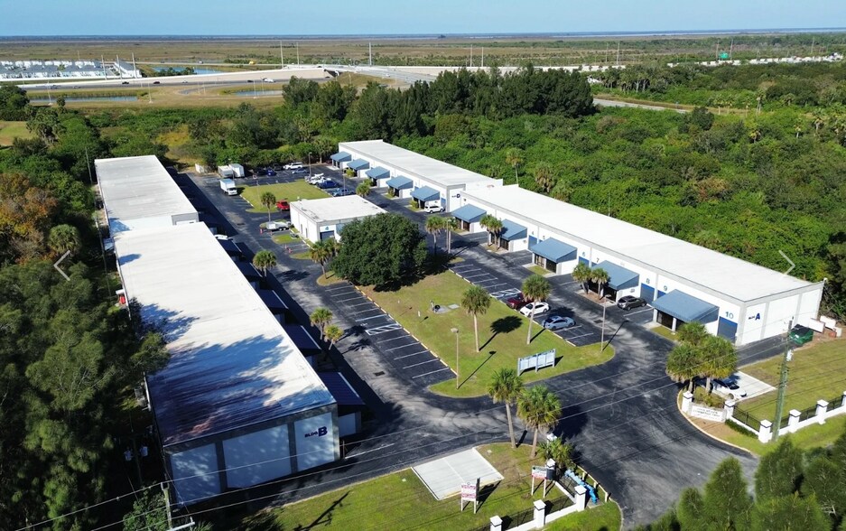 More Photos Of 700 S John Rodes Blvd, Melbourne Unknown For Lease