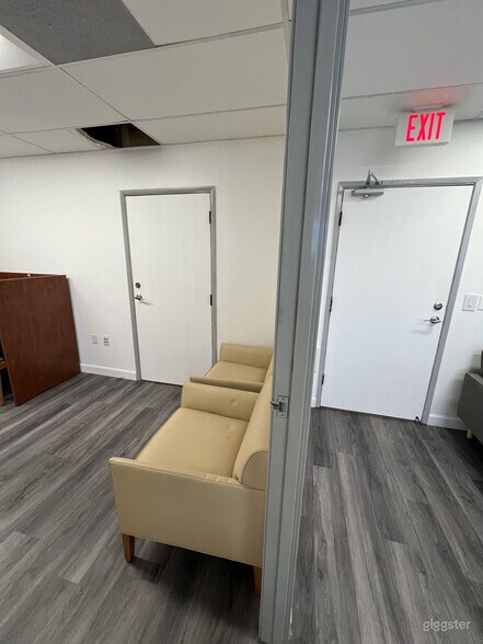 More Photos Of 17725 Crenshaw Blvd, Torrance Office For Sale
