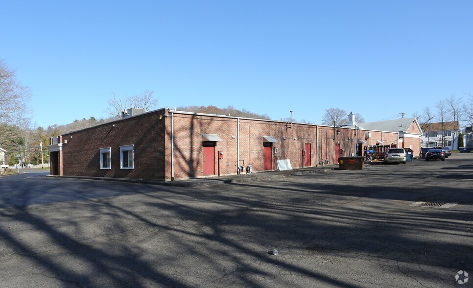 More Photos Of 1715 Foxon Rd, North Branford Unknown For Lease