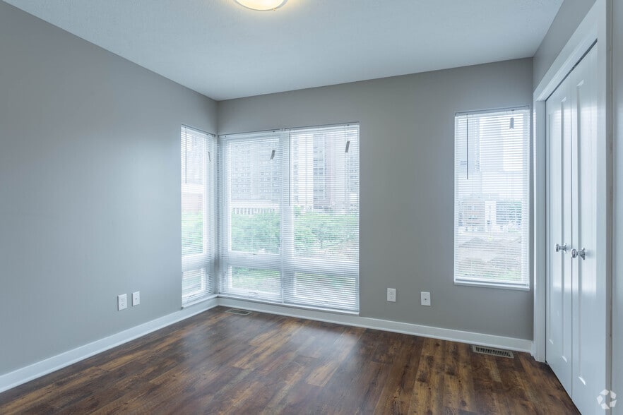 More Photos Of 1421 E 15th St, Cleveland Apartments For Sale