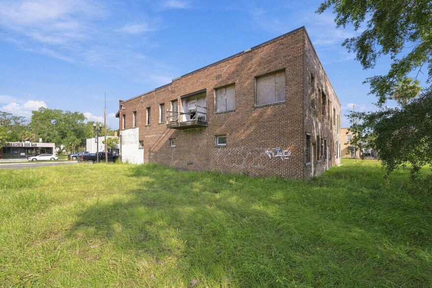 More Photos Of 1637-1651 Main St N, Jacksonville Storefront Retail Residential For Sale