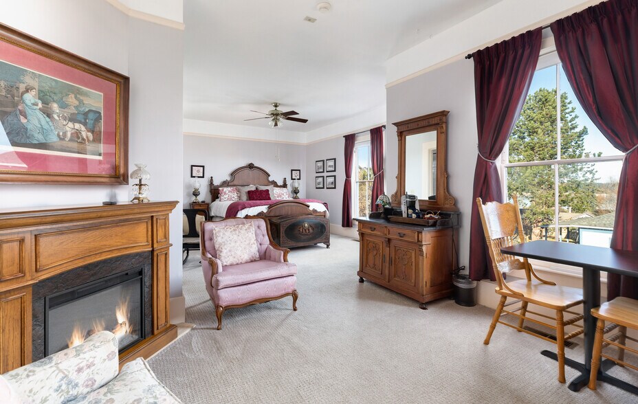 More Photos Of 704 N Main St, Coupeville Hospitality For Sale