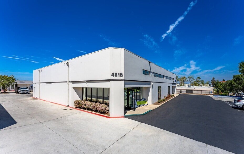 Primary Photo Of 4818 Ronson Ct, San Diego Warehouse For Lease