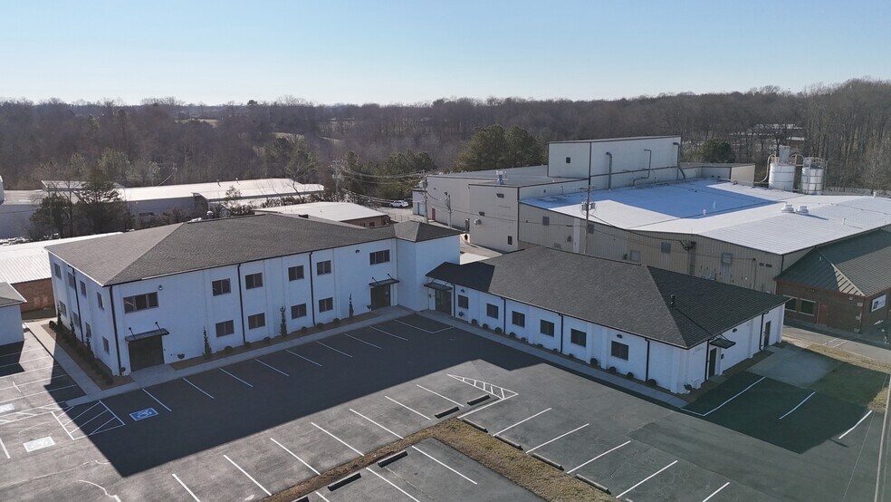 More Photos Of 1221 S Willow Ave, Cookeville Office Residential For Sale