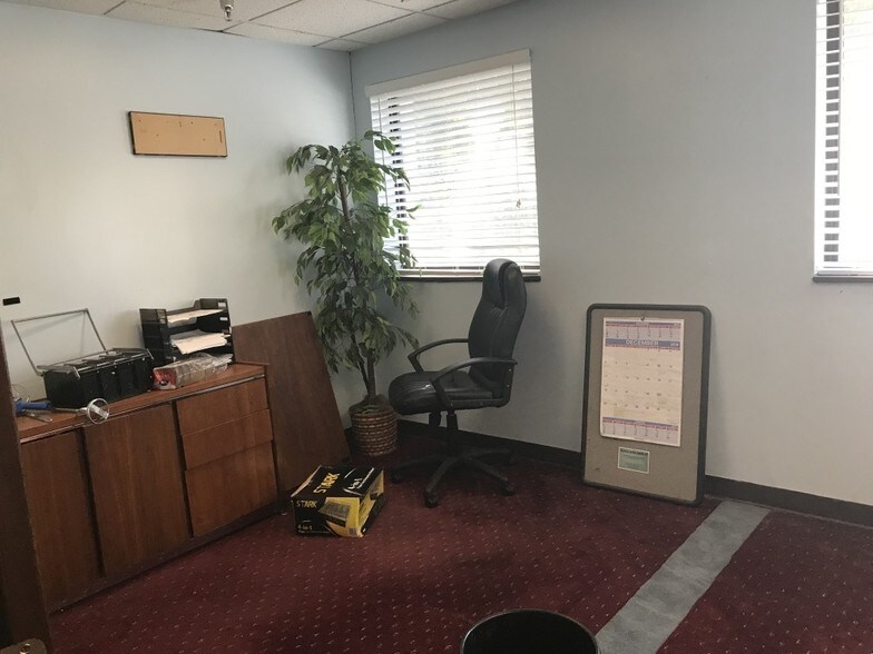 More Photos Of 131 N Hedges St, Dayton Warehouse For Sale
