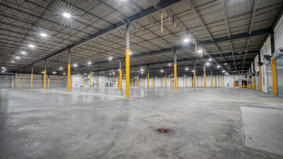 More Photos Of 195 13th Ave, Ronkonkoma Industrial For Sale