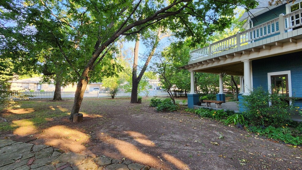 More Photos Of 224 W Chickasaw St, Tahlequah Hospitality For Sale