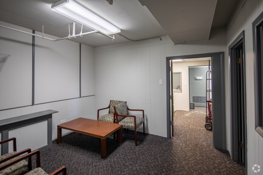 More Photos Of 5206 S 38th St, Saint Louis Warehouse For Lease