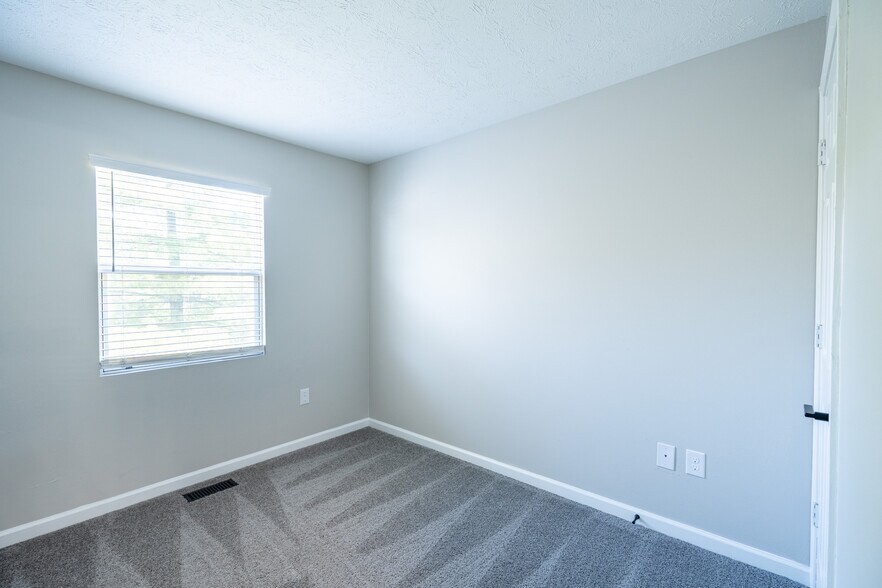 More Photos Of 236 Wisconsin St, Indianapolis Apartments For Sale