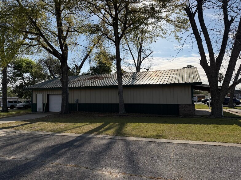 More Photos Of 208 Durden St, Vidalia Office Residential For Sale