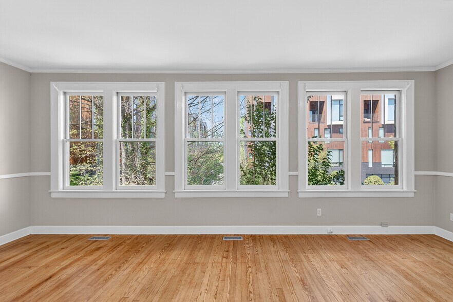 More Photos Of 208 St Marys St, Raleigh Loft Creative Space For Sale