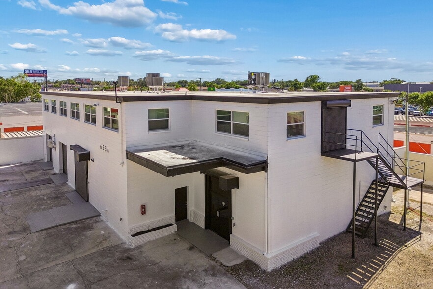 More Photos Of 6536 Lincoln Way N, Saint Petersburg Office For Lease