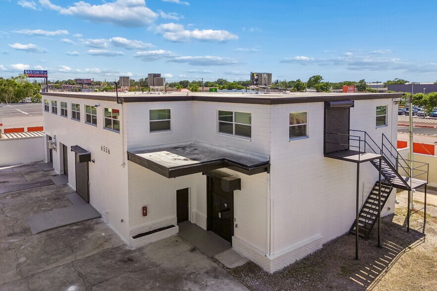More Photos Of 6536 Lincoln Way N, Saint Petersburg Warehouse For Lease