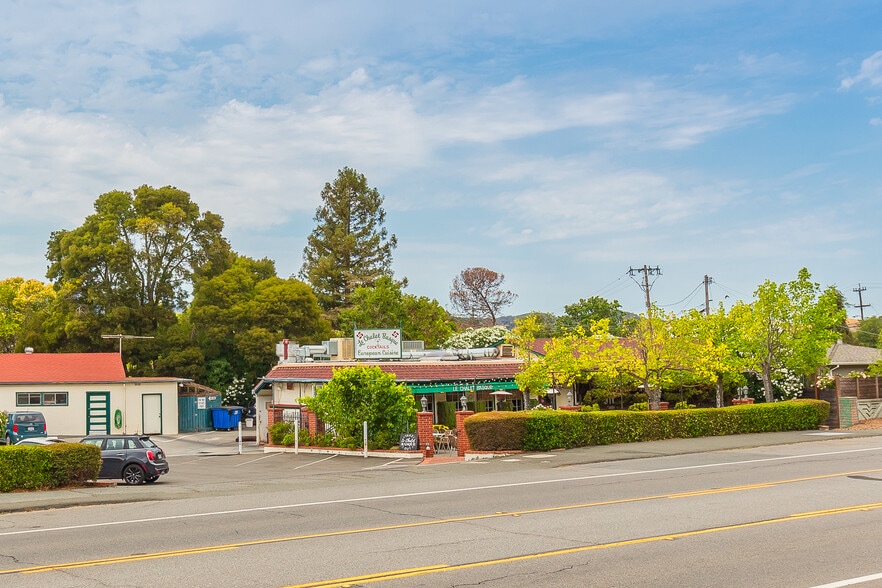 More Photos Of 405 N San Pedro Rd, San Rafael Restaurant For Sale