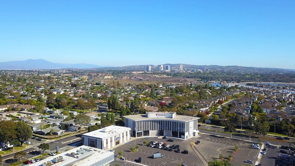 More Photos Of 1501 Westcliff Dr, Newport Beach Medical For Lease
