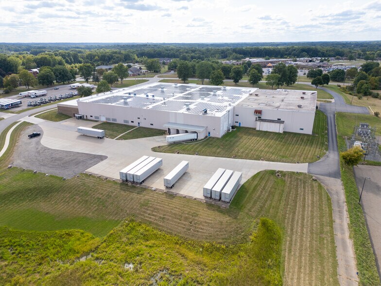 More Photos Of 6800 N Chestnut St, Ravenna Warehouse For Sale