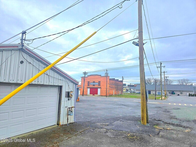 More Photos Of 1904 Broadway, Watervliet Auto Dealership For Sale