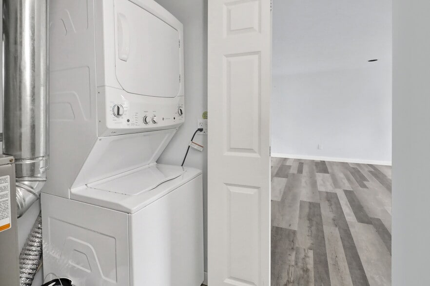 More Photos Of 1502 Burrows Ct, Anacortes Multifamily For Sale