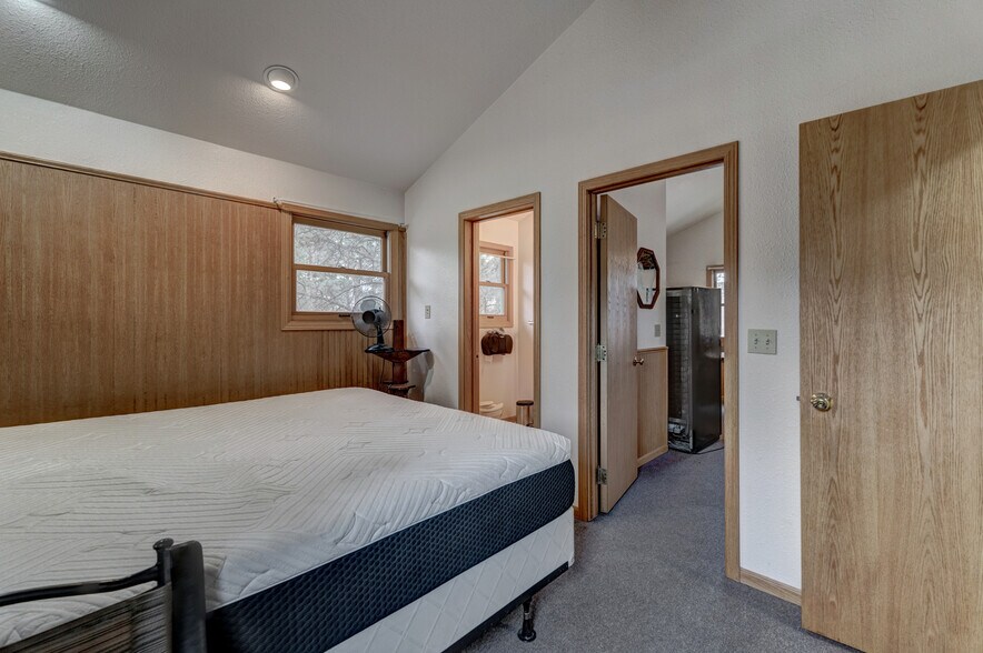 More Photos Of 1116 N 5th St, Custer Trailer Camper Park For Sale