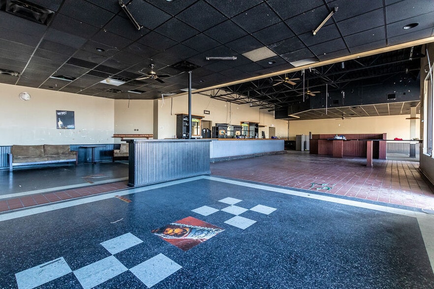 More Photos Of 1195 Lincoln Ave, Lockport General Retail For Lease