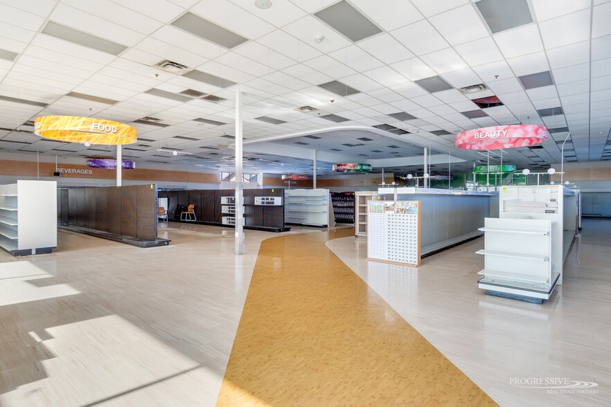 More Photos Of 15890 Soquel Canyon Pky, Chino Hills Drugstore For Lease