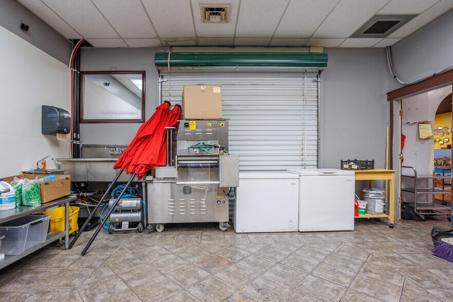 More Photos Of 528 W Clark St, Pasco Restaurant For Sale