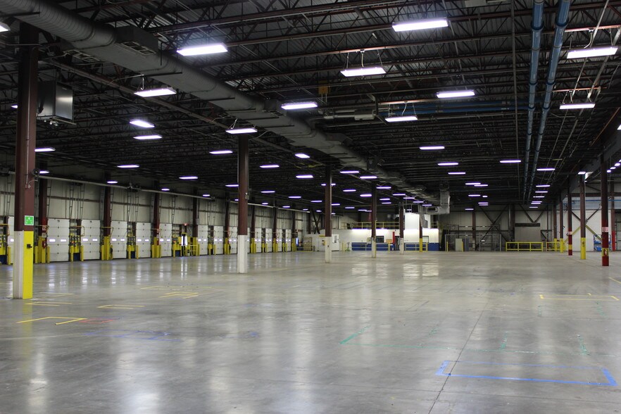 More Photos Of 208 Copper Top Ln NE, Cleveland Warehouse For Lease