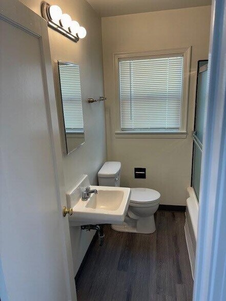 More Photos Of 238 Capitol St, Salinas Office Residential For Sale