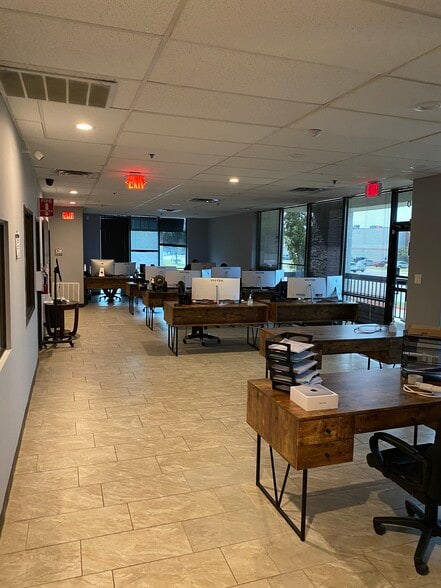 More Photos Of 2200-2202 E Randol Mill Rd, Arlington Warehouse For Lease