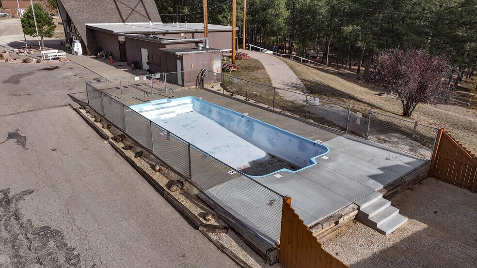 More Photos Of 1116 N 5th St, Custer Trailer Camper Park For Sale