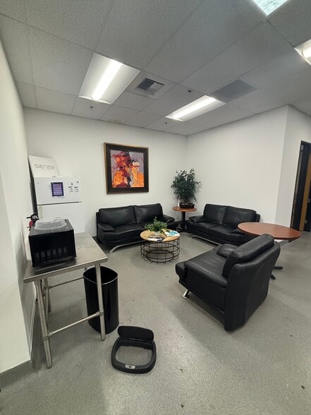 More Photos Of 1325 E El Segundo Blvd, El Segundo Food Processing For Lease