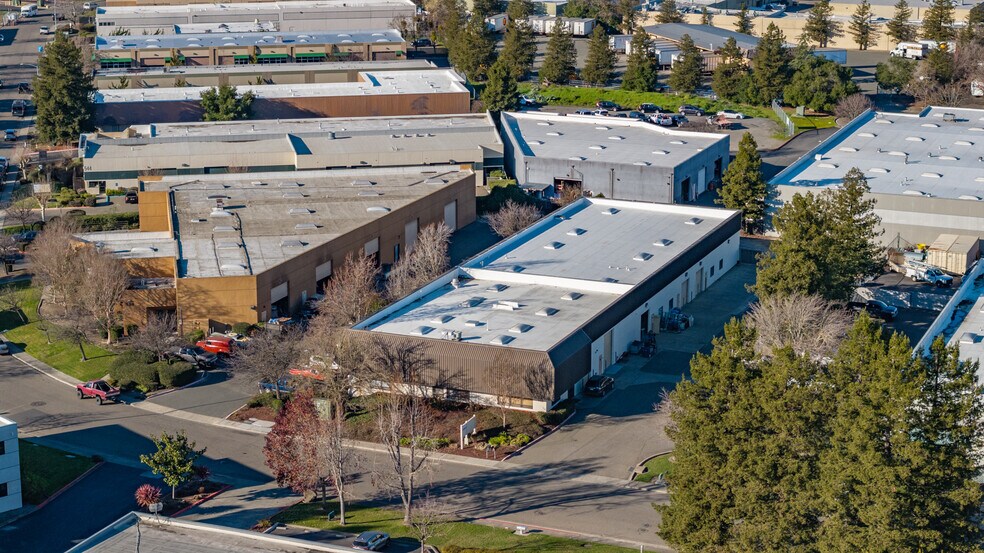 More Photos Of 522 Martin Ave, Rohnert Park Distribution For Lease