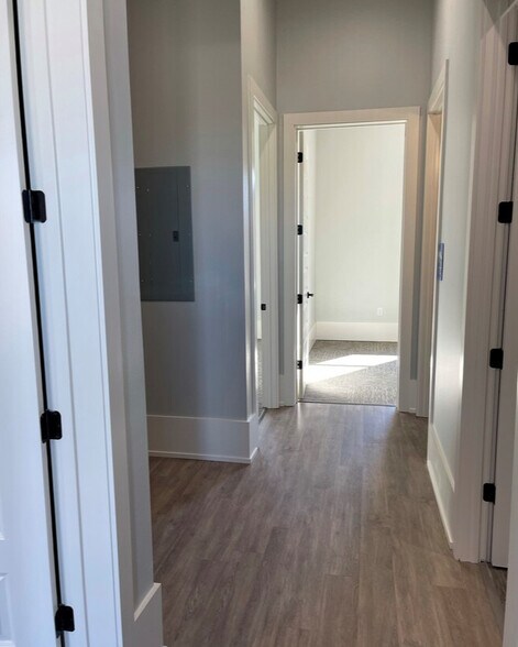 More Photos Of 4021 W.E. Heck Ct, Baton Rouge Office For Lease