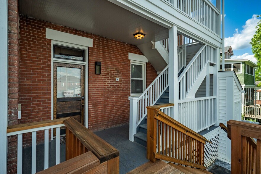 More Photos Of 114 E Unaka Ave, Johnson City Office Residential For Sale