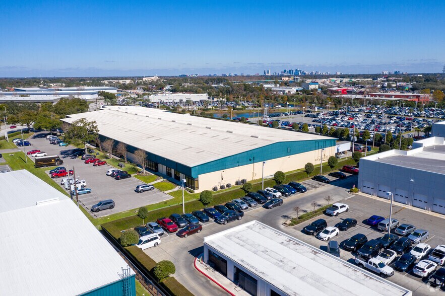 Primary Photo Of 3601 Vineland Rd, Orlando Warehouse For Lease