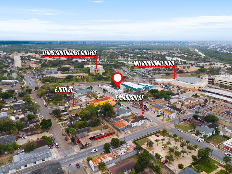 More Photos Of 828 E 15th St, Brownsville Office For Sale