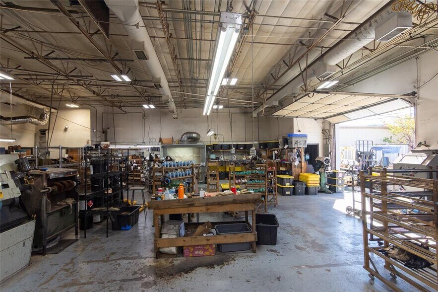 More Photos Of 4909 Commercial Park Dr, Austin Flex For Sale