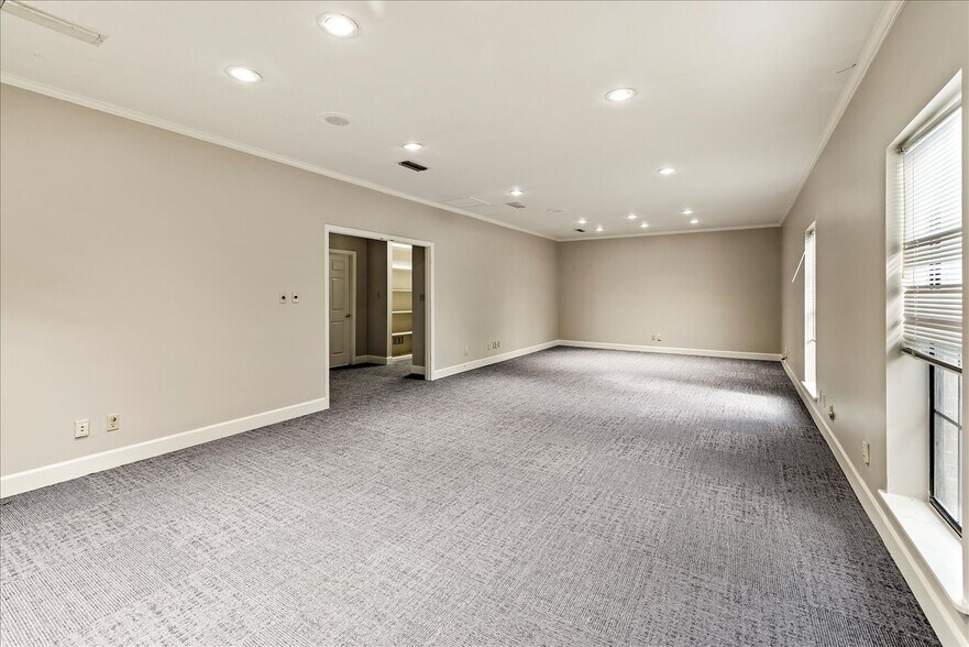 More Photos Of 2032 Thomasville Rd, Tallahassee Office For Lease