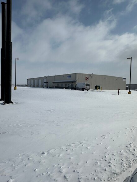 More Photos Of 602 Frontier St, Lexington Service For Sale