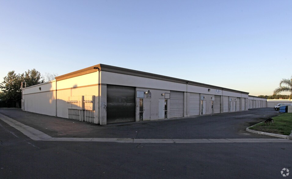 Primary Photo Of 940 S Placentia Ave, Placentia Warehouse For Lease