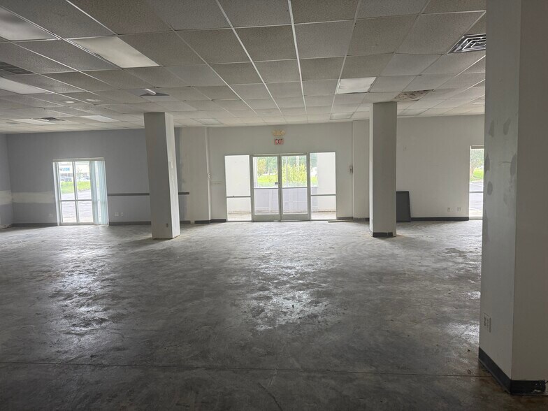 More Photos Of 1385 John Small Ave, Washington Medical For Lease